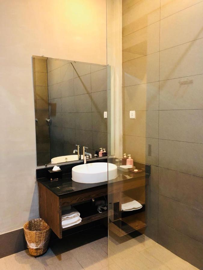 Asiban Quay Boutique Hotel Пном Пен Екстериор снимка
