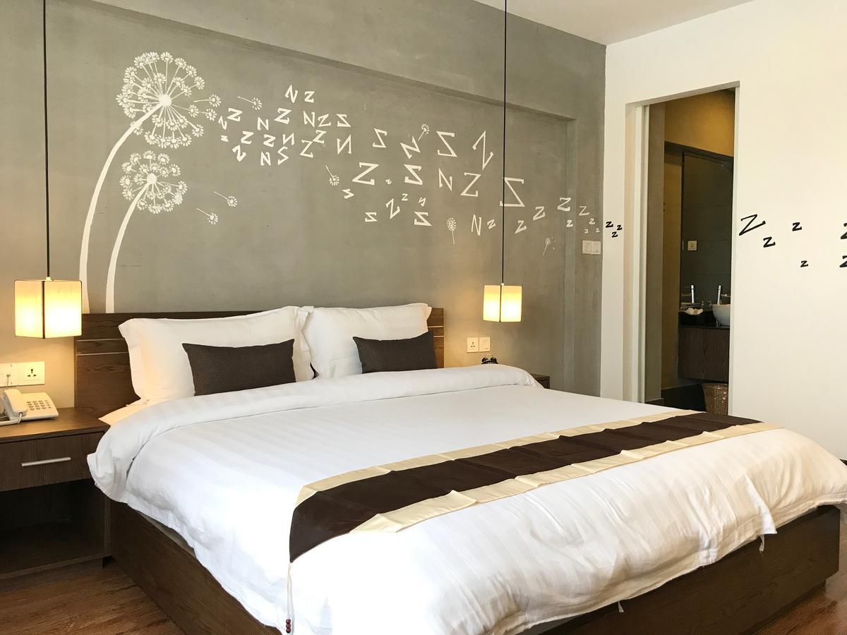 Asiban Quay Boutique Hotel Пном Пен Екстериор снимка