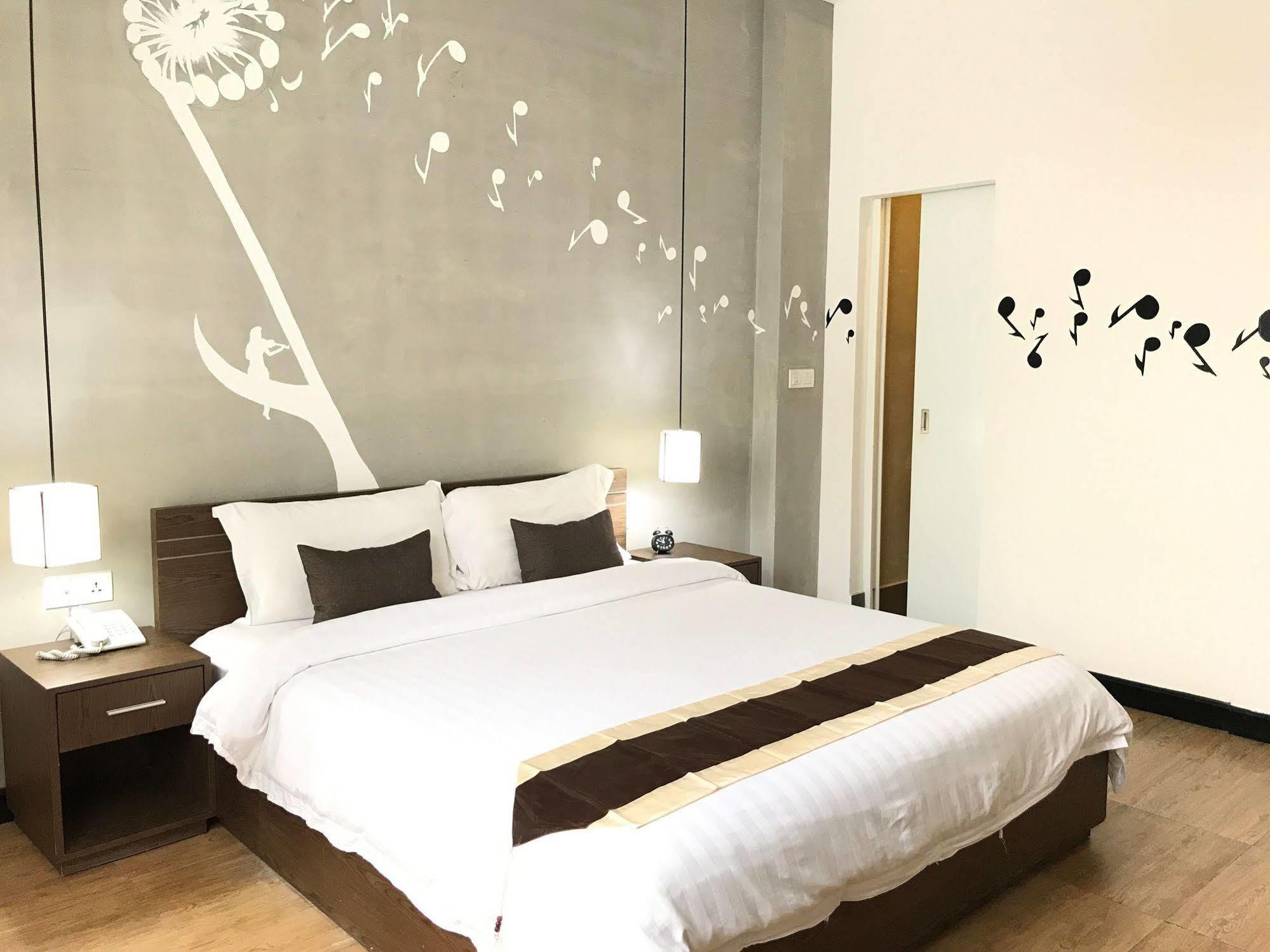 Asiban Quay Boutique Hotel Пном Пен Екстериор снимка